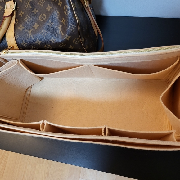 *SOLD*Louis Vuitton Keepall 50 Bandouliere - Picture 14 of 16